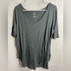 Maurices 24/7 tshirt